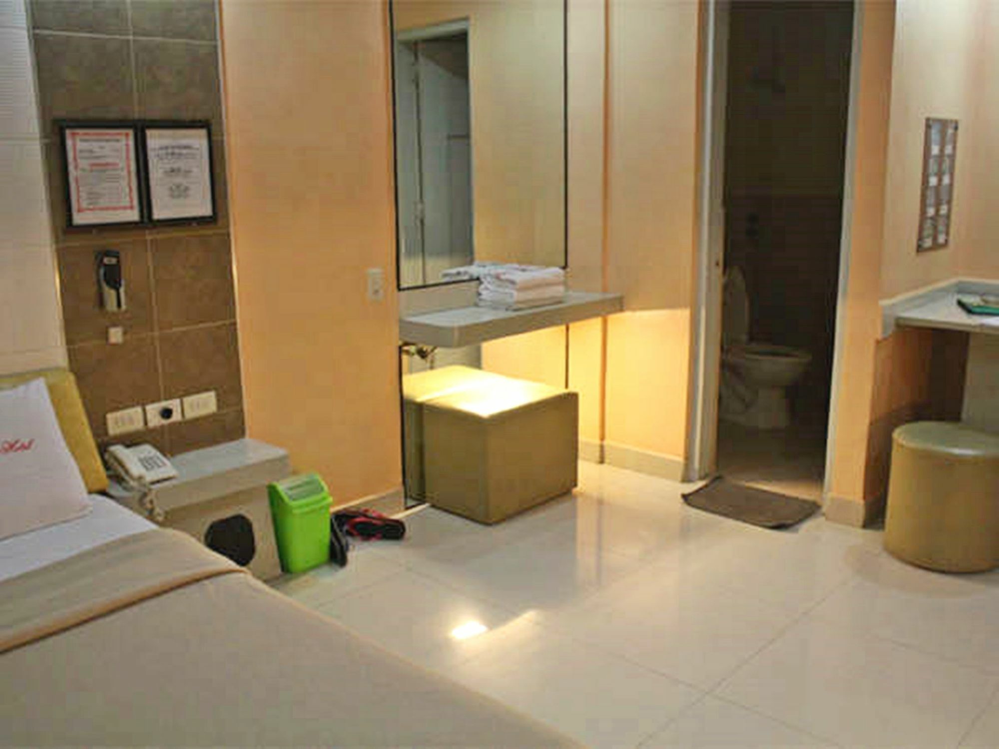 โรงแรมลากัมบินี ปาไซ ภายนอก รูปภาพ